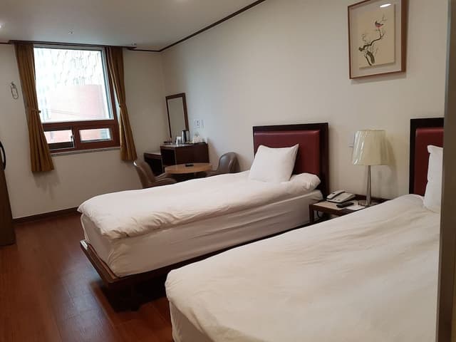 Standard Twin Room, 2 Twin Beds (Children under 5 not allowed)