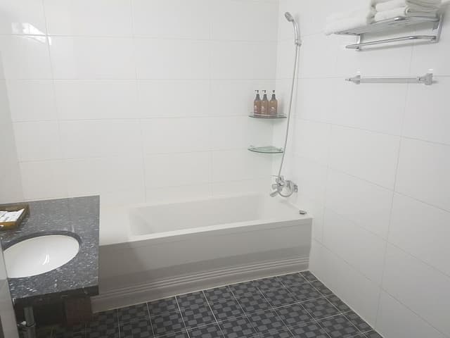 Double Room (Children under 5 not allowed)