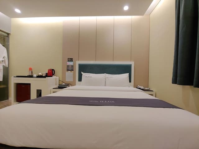 Room (8py, Couple)