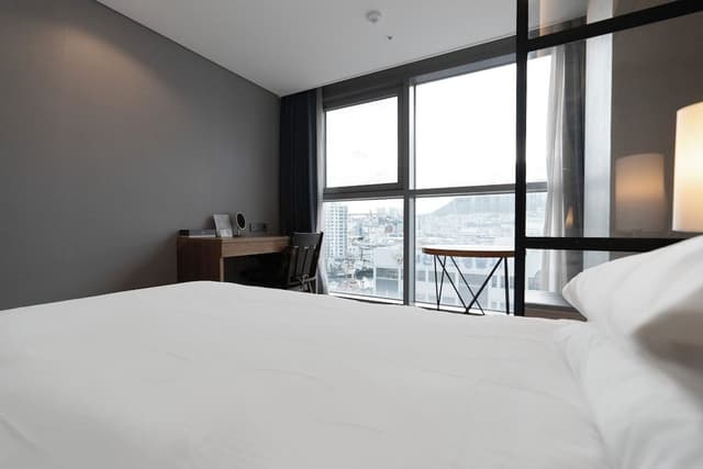 Business Twin Room, City View