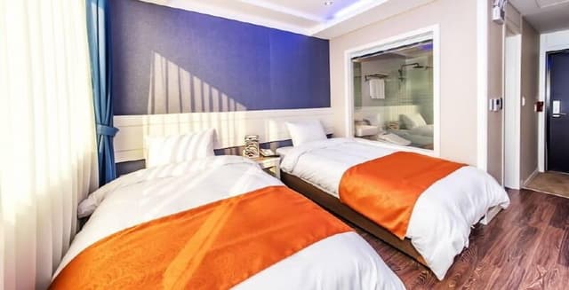 Standard Twin Room