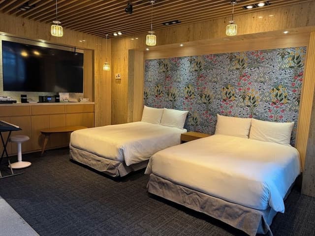 Private Lounge Terrace Suite (Two Nearby rooms-Not connecting) (2 Double Beds + 2 Double Beds)