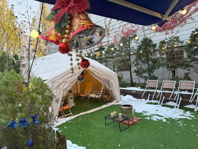 Standard Twin with Outdoor Tent