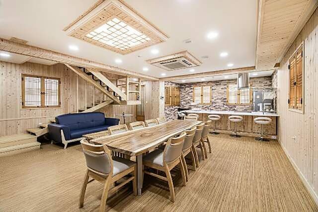 Room, 5 Bedrooms