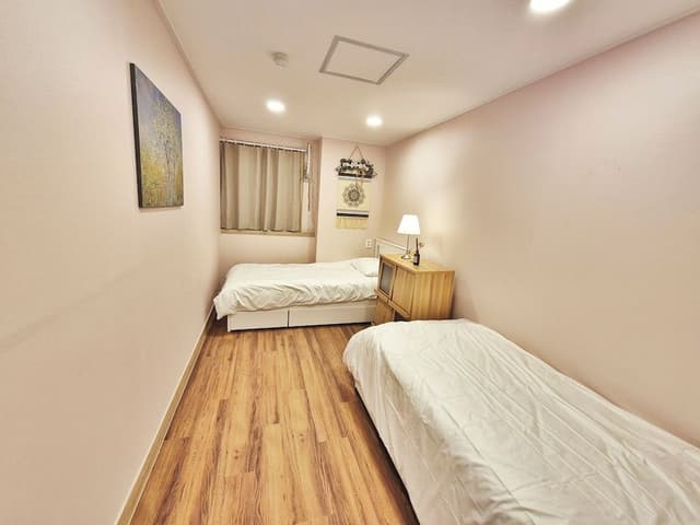 One Bed - 2 People