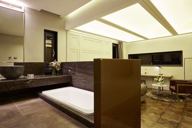 Deluxe Double Room, City View