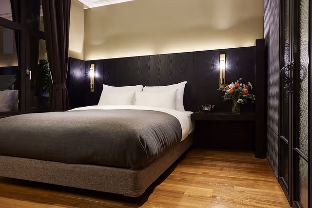 Classic Penthouse -Terrace bathtub unavailable Dec-Mar,extra person fee collects on site more than 2