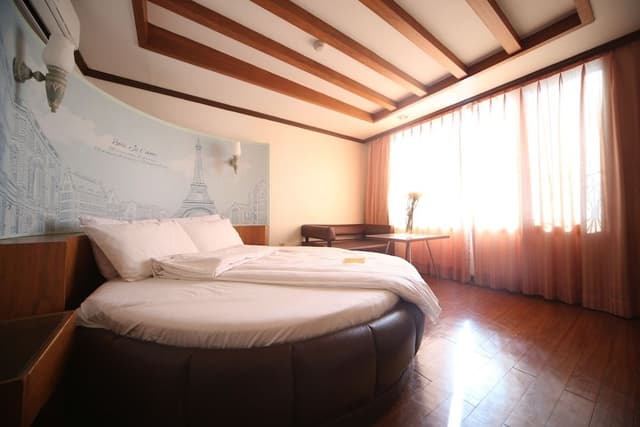 Deluxe Room, 1 Bedroom, Beach View