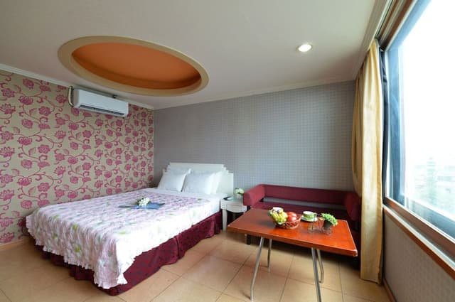 Deluxe Room, 1 Bedroom, Beach View