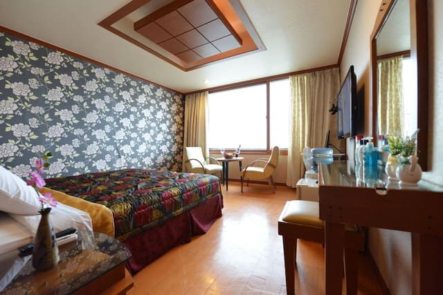 Deluxe Room, 1 Bedroom, Beach View