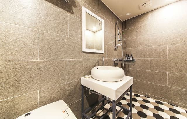 Triple Room (Twin: 1 Double + 1 Single bed)