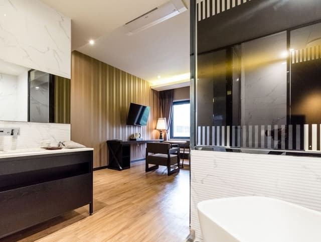 Premium Suite