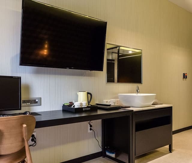 Premium Suite