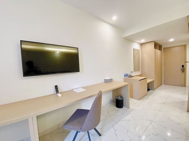 Family Room, 2 Double Beds, City View