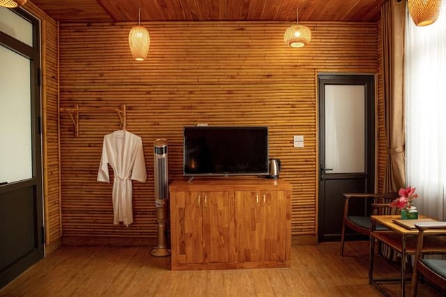 Superior Twin Room, Pool View (3rd Floor)