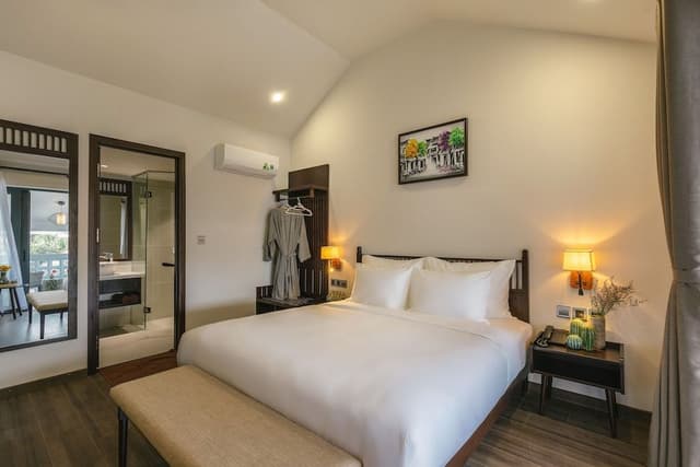 King Suite, Balcony