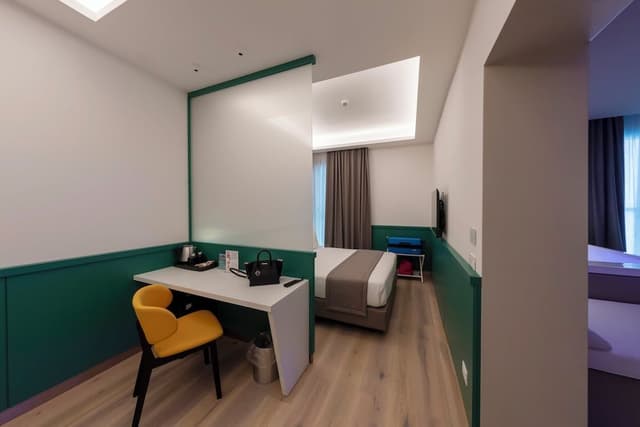 Junior Suite, 1 Double Bed, Jetted Tub