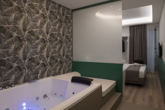 Room, 1 Double Bed, Jetted Tub