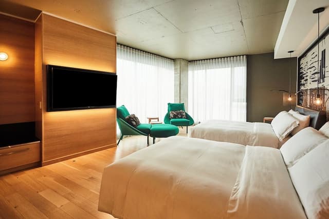 Premier Room, 2 Queen Beds, City View
