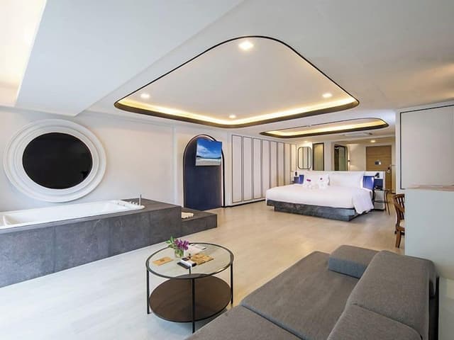 Oceanfront Suite