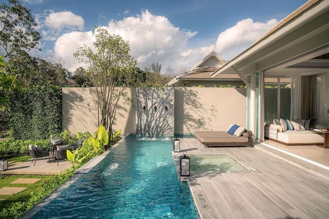 Beachfront Pool Villa
