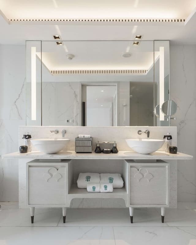 Premium Ocean Pool Suite King