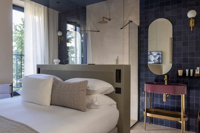 Premium Room, 1 Queen Bed