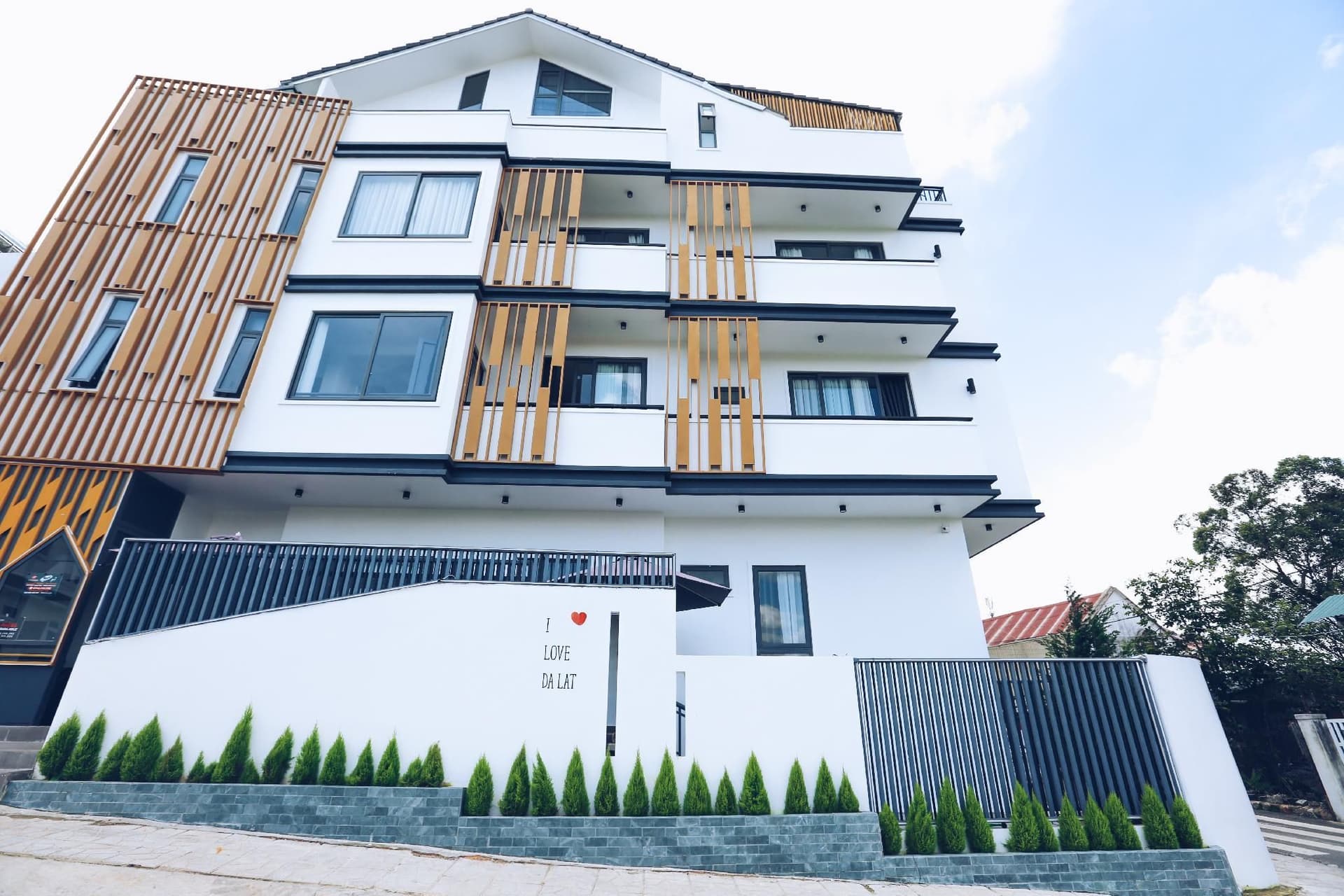 TTR Studio Apart Hotel