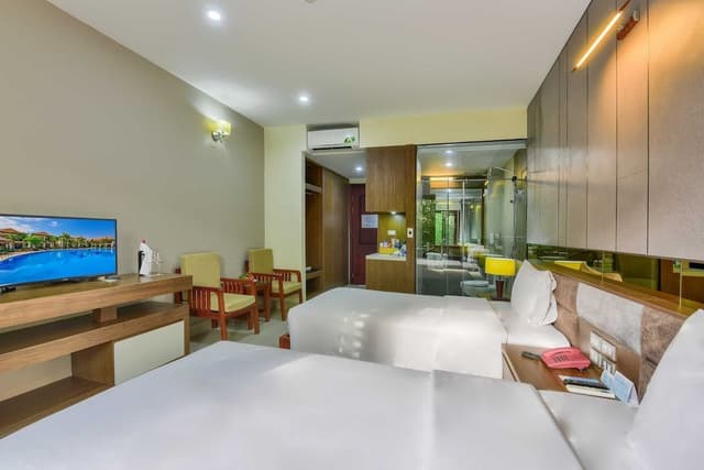 Deluxe Double Room Single Use, Garden View