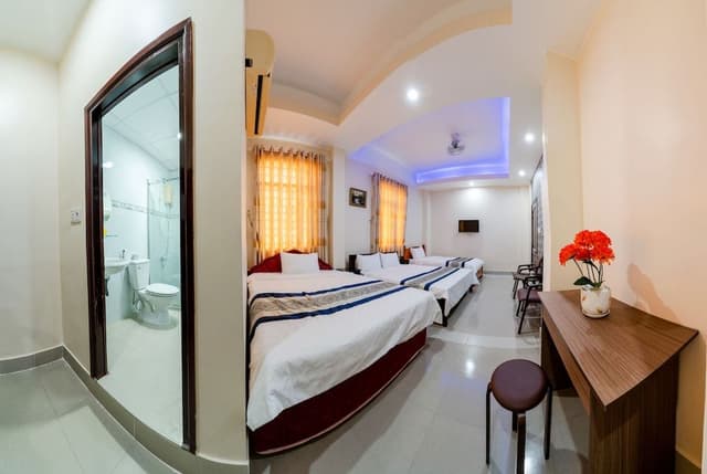 Deluxe Family Room