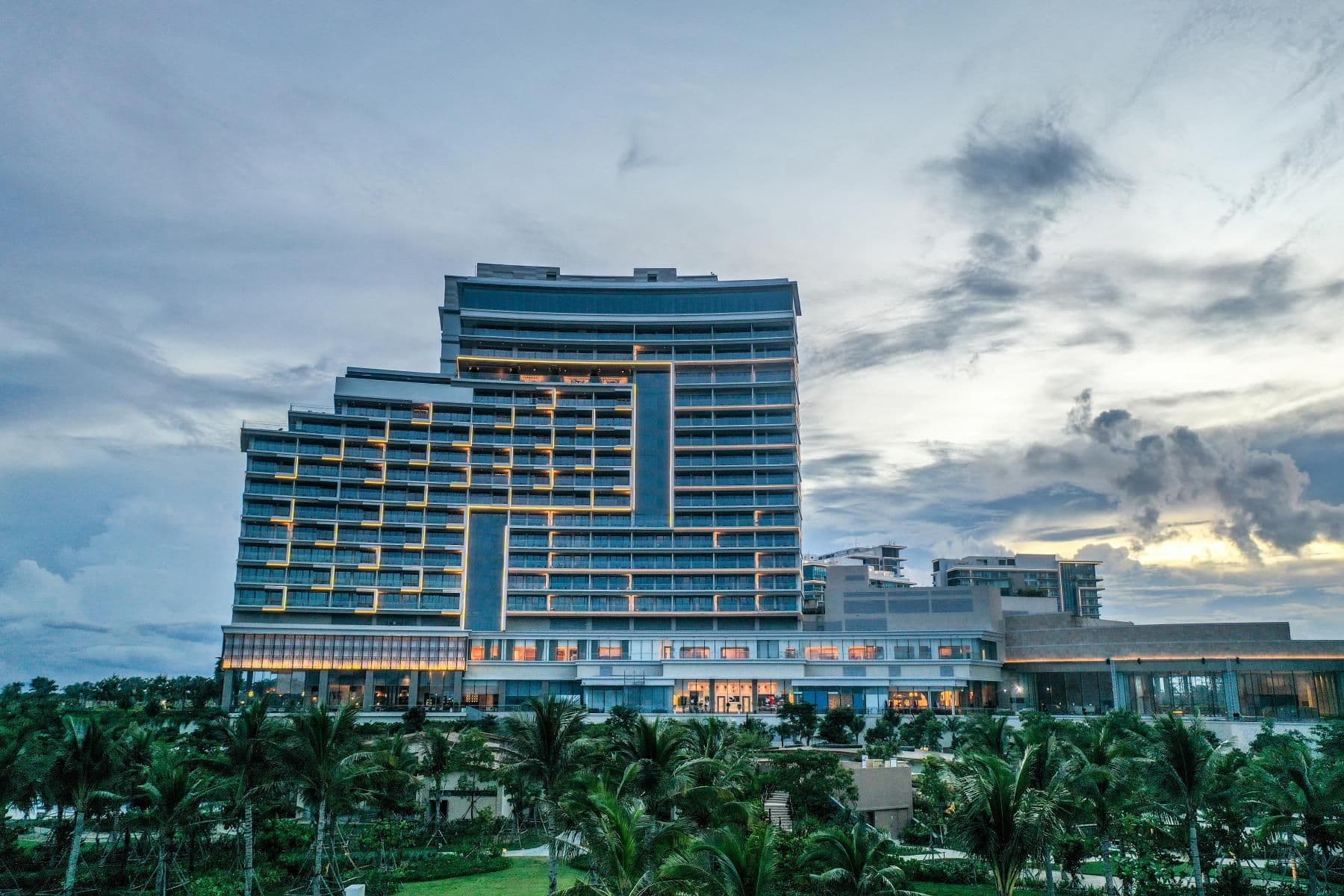Hoiana Hotel and Suites