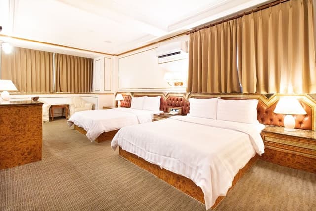 Deluxe Quadruple Room