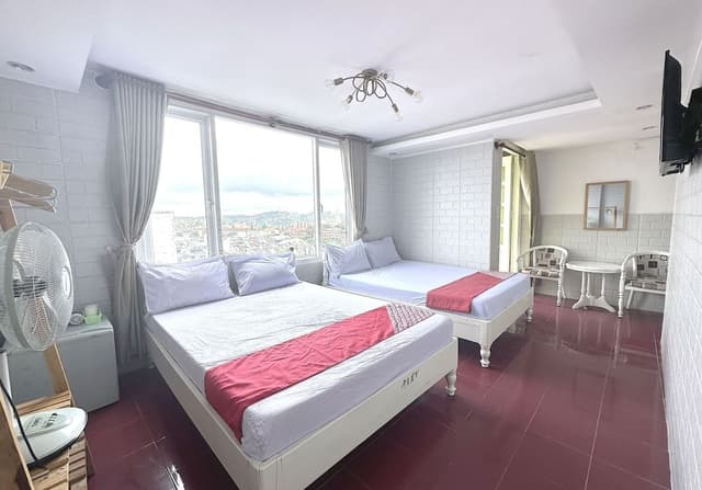 Family Room, Multiple Beds