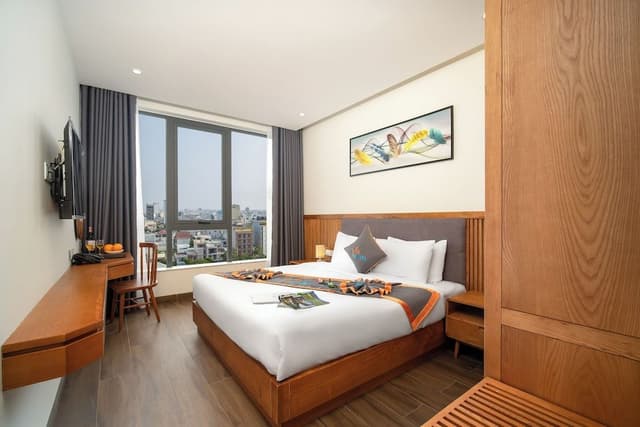 Deluxe Double Room, City View