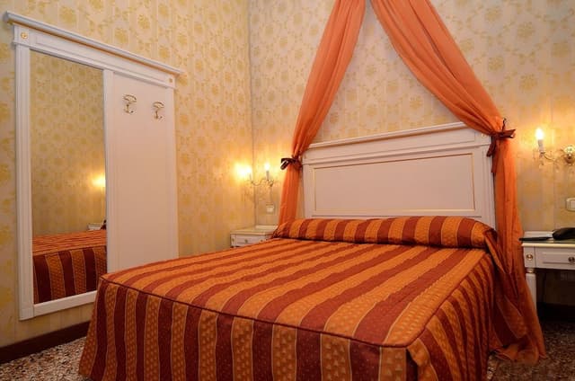 Classic Double Room