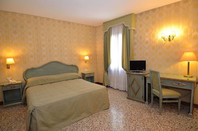 Classic Double Room