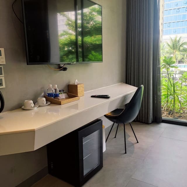Executive Suite Twin City View