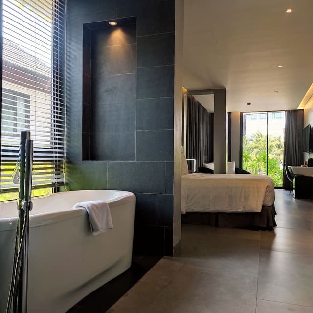 Executive Suite Double City View