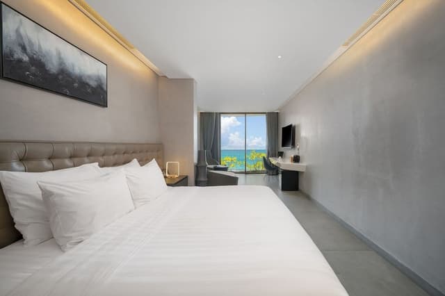 Executive Suite Sea View