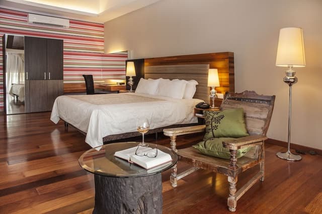 Valerie Suite