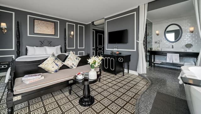 Junior Suite with Balcony