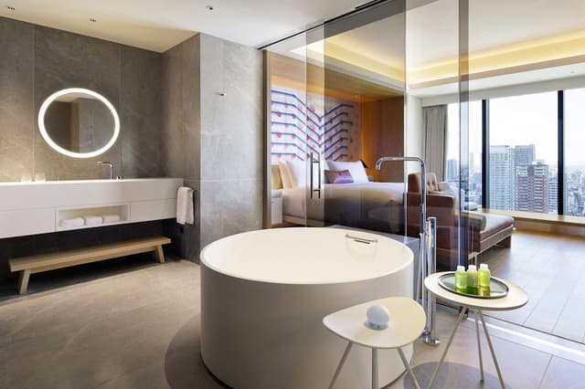 Suite, 1 King Bed