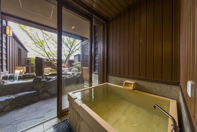 Suite For 4 Pax, Private Open-Air Bath