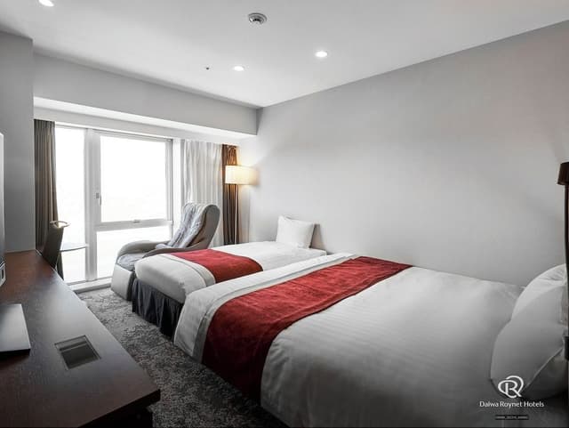 [No Smoking/No View] Deluxe King + Extra Bed