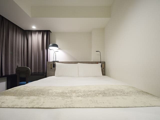 Corner Double Room, Non Smoking
