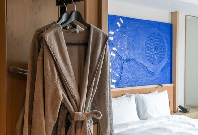 Suite, 1 King Bed, City View