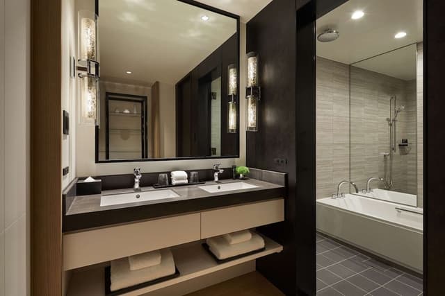 Suite, 1 King Bed