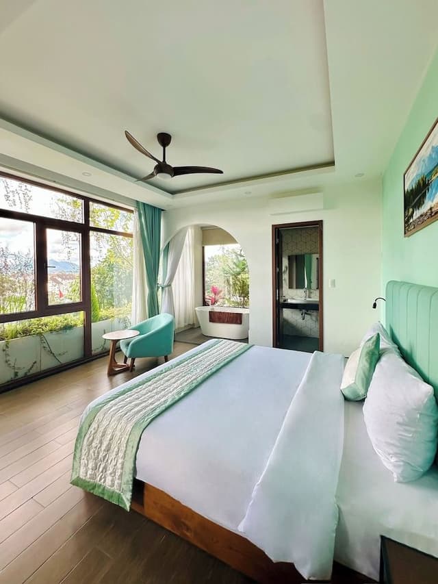 Deluxe Double or Twin Room