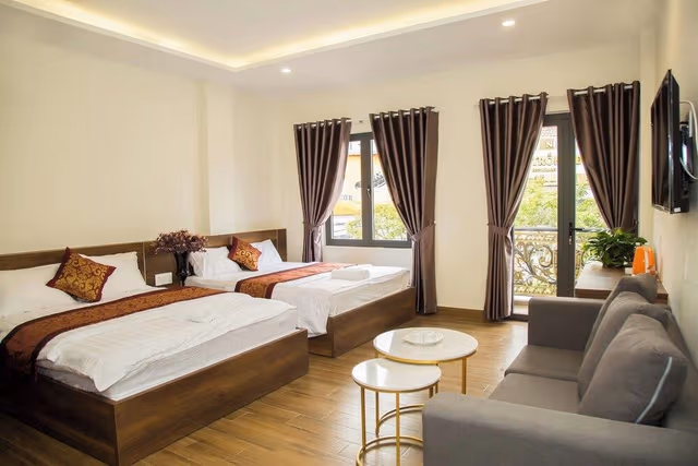 Family Room, Balcony