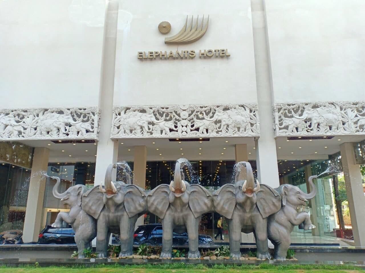 Elephants Hotel